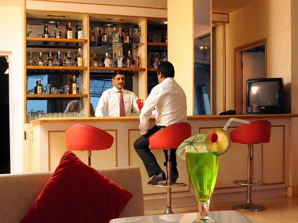 Hotel Lake View Ashok Bhopal Bagian luar foto