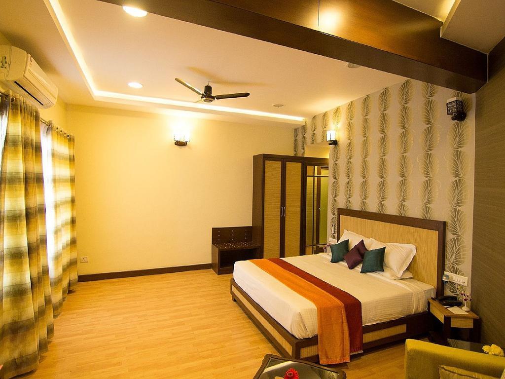 Hotel Lake View Ashok Bhopal Bagian luar foto