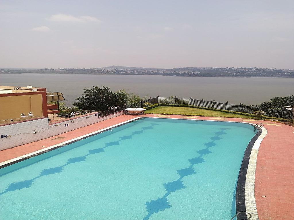 Hotel Lake View Ashok Bhopal Bagian luar foto