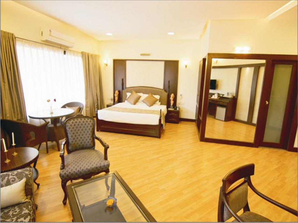 Hotel Lake View Ashok Bhopal Bagian luar foto