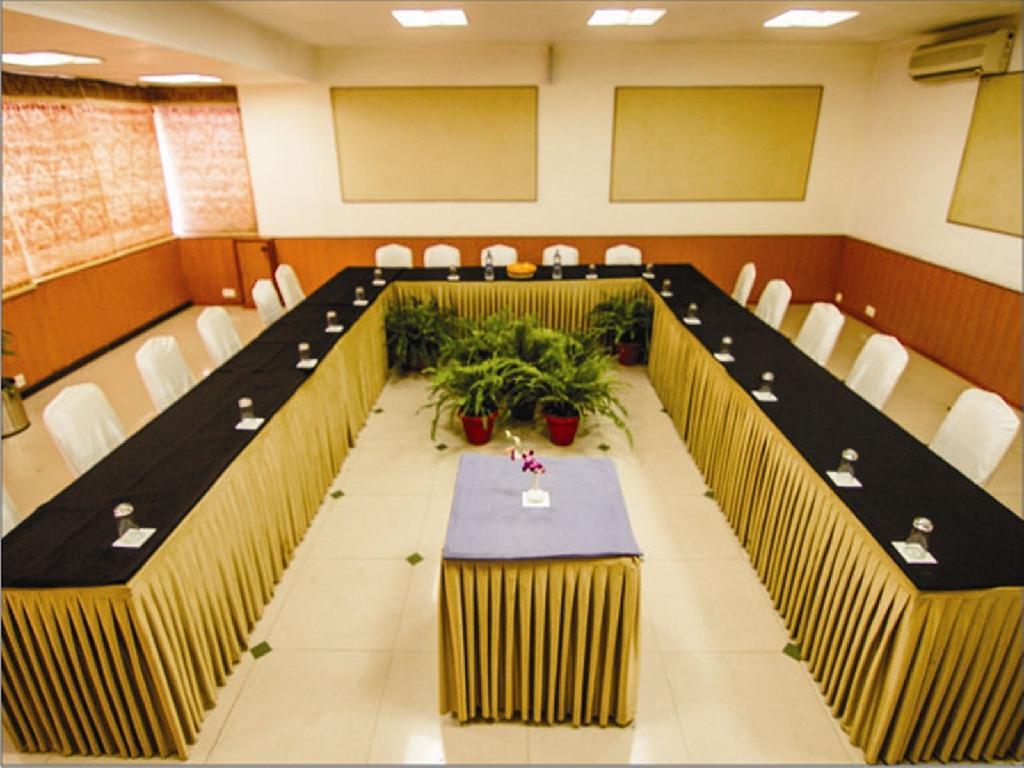 Hotel Lake View Ashok Bhopal Bagian luar foto